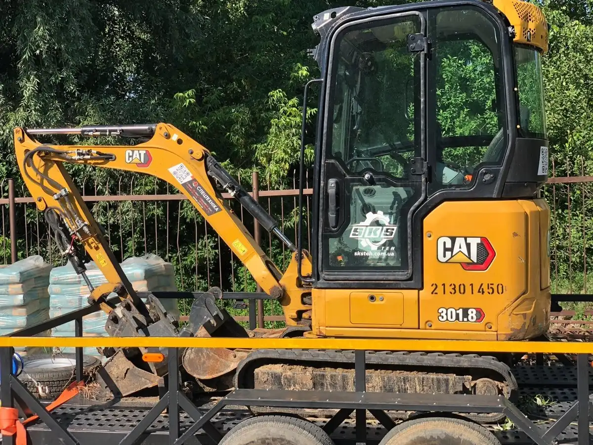 cat 301 8 2 1 1 1